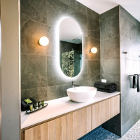 Discovery-Parks-Cradle-Mountain-Premium-Mountain-Cabin-Bathroom-Vanity